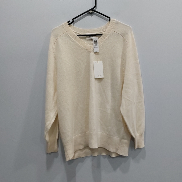 Aritzia Sweaters - Aritzia Wilfred Liteluxe Cashmere Sweater Light Birch